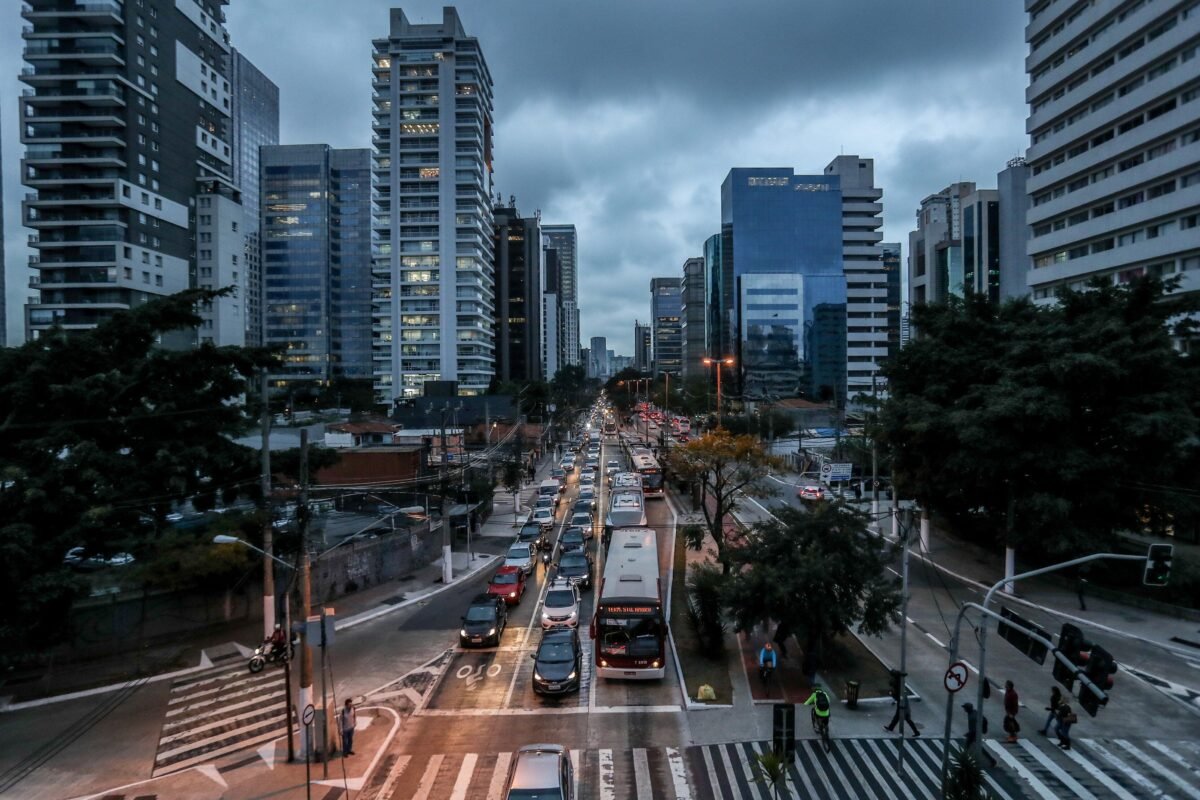 grafica na Avenida Engenheiro Luis Carlos Berrini