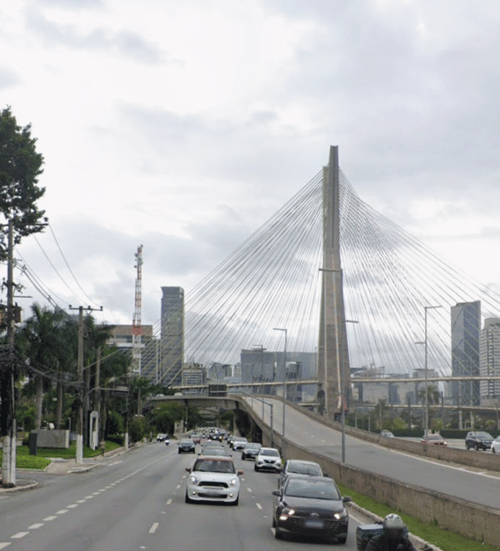 grafica na Avenida das Nações Unidas